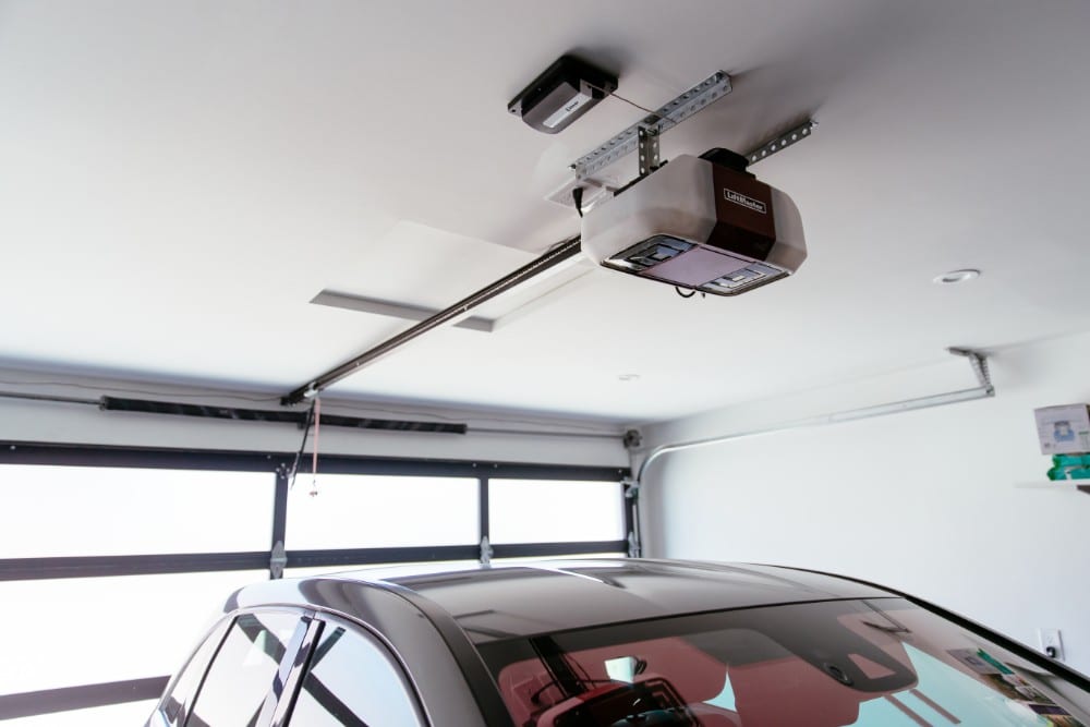 how does a garage door opener work